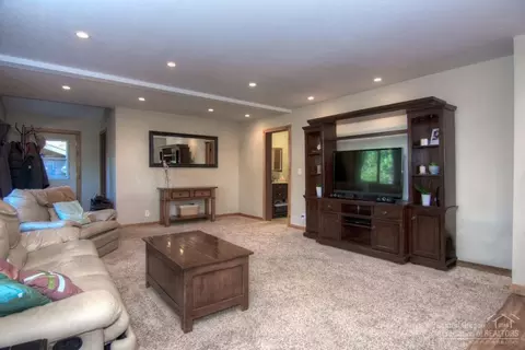 19685 Baker Rd, Bend, OR 97702 photo 12