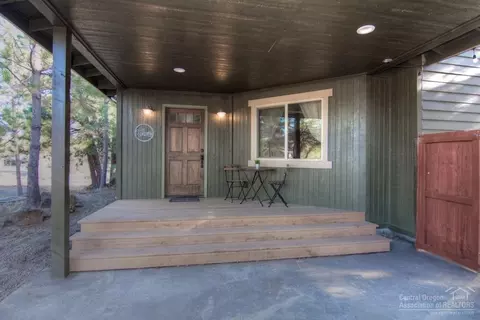 19685 Baker Rd, Bend, OR 97702 photo 2