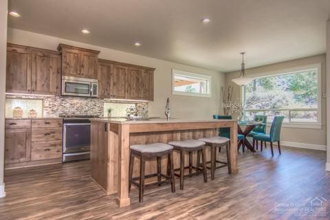 60448 Hedgewood Ln, Bend, OR 97702 photo 6