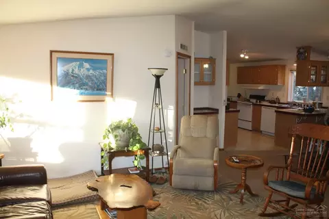 19406 Cherokee Rd, Bend, OR 97702 photo 8