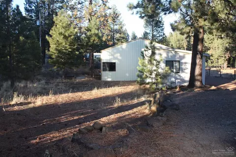 19406 Cherokee Rd, Bend, OR 97702 photo 3