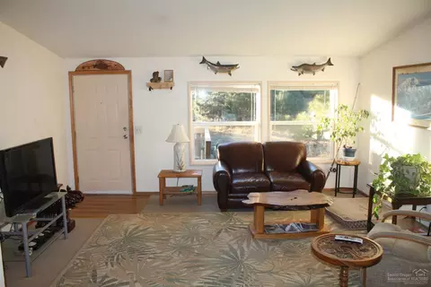 19406 Cherokee Rd, Bend, OR 97702 photo 6