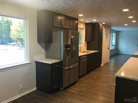 52442 Westley Loop, La Pine, OR 97739 photo 9