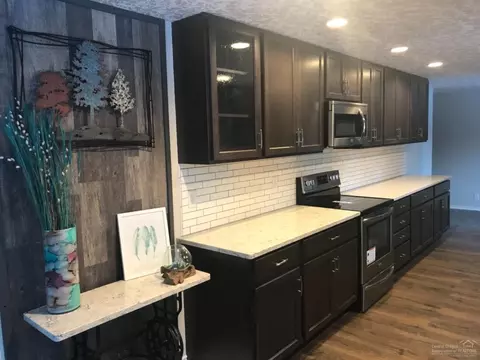 52442 Westley Loop, La Pine, OR 97739 photo 8