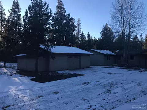 52442 Westley Loop, La Pine, OR 97739 photo 6