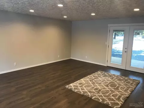 52442 Westley Loop, La Pine, OR 97739 photo 12