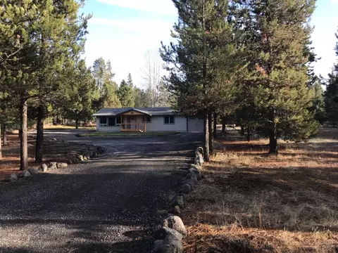 52442 Westley Loop, La Pine, OR 97739 photo 2