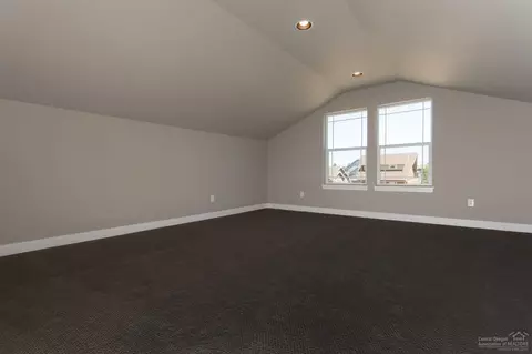 62686 Hawkview Rd, Bend, OR 97701 photo 5