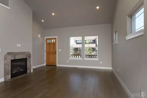 62686 Hawkview Rd, Bend, OR 97701 photo 2