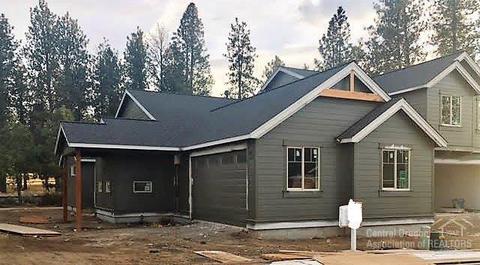 60447 Hedgewood Ln, Bend, OR 97702 photo 2