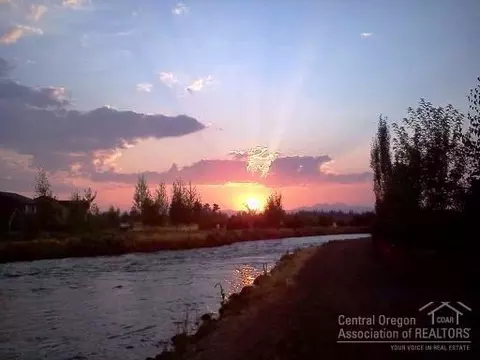 61177 Ridgewater Loop, Bend, OR 97702 photo 2