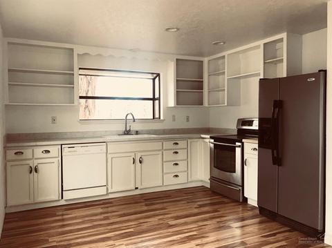 67166 Harrington Loop Rd, Bend, OR 97703 photo 6