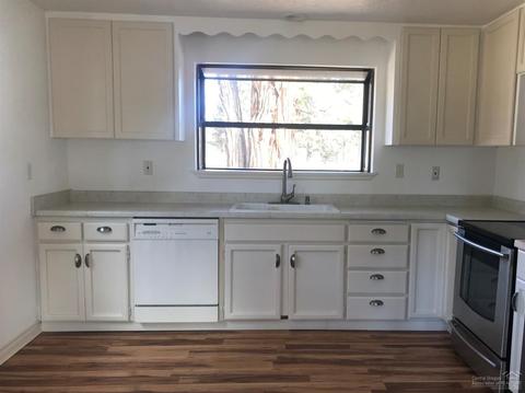 67166 Harrington Loop Rd, Bend, OR 97703 photo 7