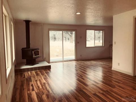 67166 Harrington Loop Rd, Bend, OR 97703 photo 3
