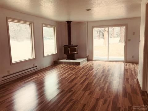 67166 Harrington Loop Rd, Bend, OR 97703 photo 2