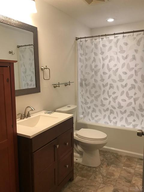 67166 Harrington Loop Rd, Bend, OR 97703 photo 10
