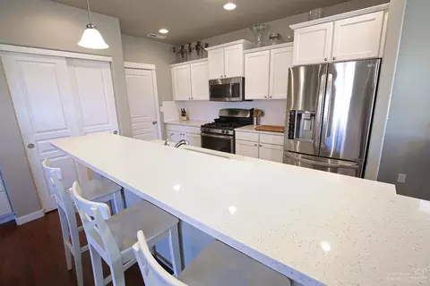21131 Darnel Ave, Bend, OR 97702 photo 8