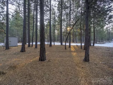 15764 Shellie Ln, La Pine, OR 97739 photo 13