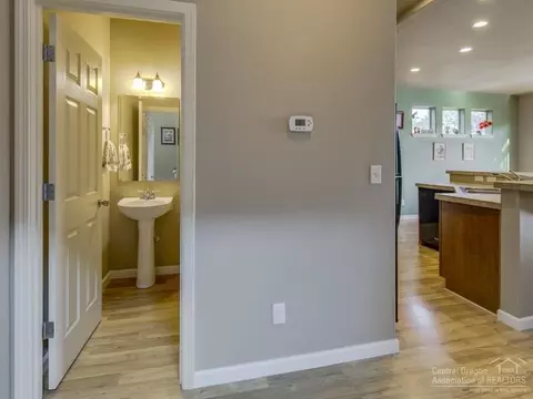 62020 Quail Run Pl, Bend, OR 97701 photo 4