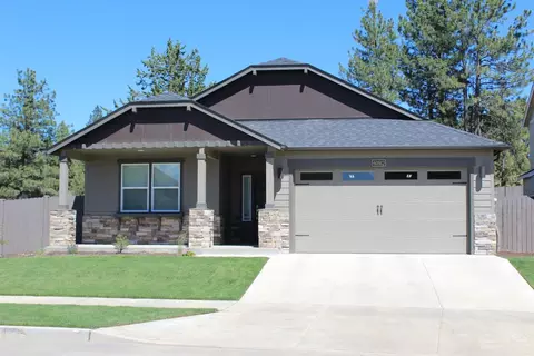 1966 NE Cliff Dr, Bend, OR 97701 photo 2