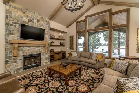 56942 Dancing Rock Loop, Bend, OR 97707 photo 2