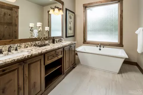 56942 Dancing Rock Loop, Bend, OR 97707 photo 6