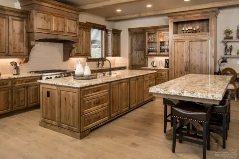 56942 Dancing Rock Loop, Bend, OR 97707 photo 3