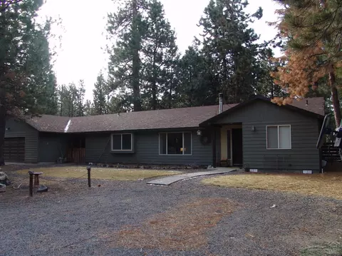 52159 Foxtail Rd, La Pine, OR 97739 photo 2
