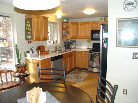 52159 Foxtail Rd, La Pine, OR 97739 photo 9