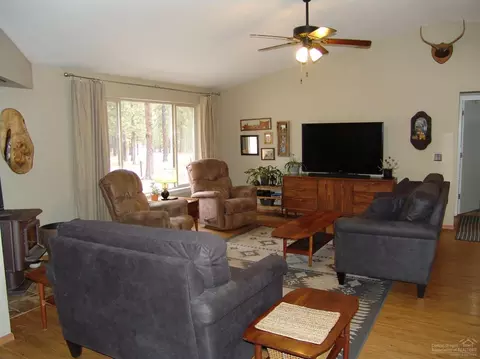 52159 Foxtail Rd, La Pine, OR 97739 photo 6