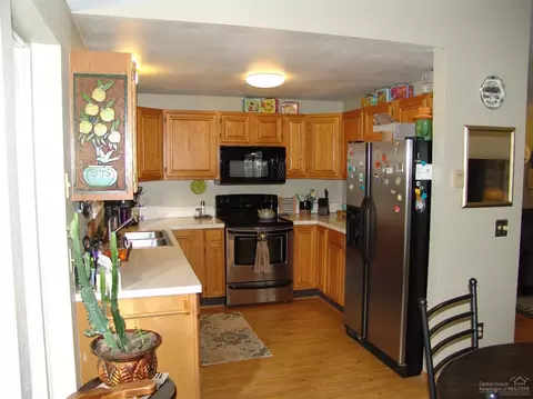 52159 Foxtail Rd, La Pine, OR 97739 photo 4