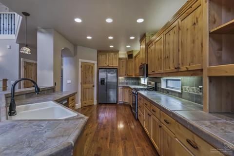 60892 Oasis Pl, Bend, OR 97702 photo 7