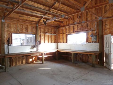 67200 Harrington Loop, Bend, OR 97703 photo 7