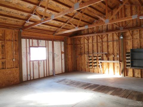 67200 Harrington Loop, Bend, OR 97703 photo 6