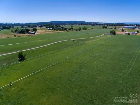 66265 White Rock Loop, Bend, OR 97701 photo 4
