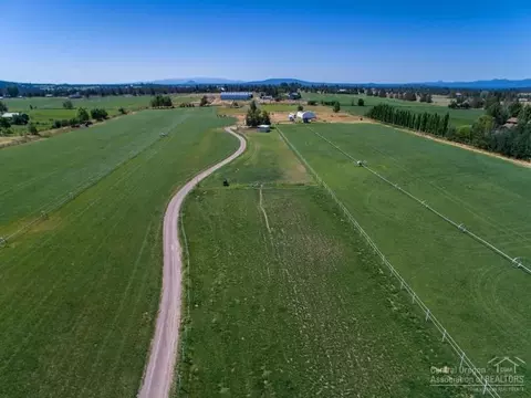 66265 White Rock Loop, Bend, OR 97701 photo 5