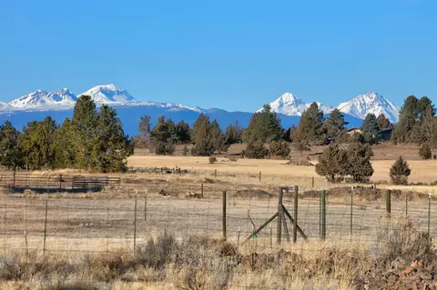 60875 Gosney Rd, Bend, OR 97702 photo 5