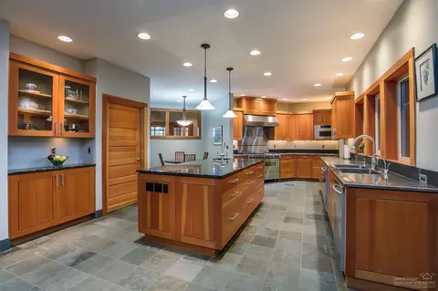 60875 Gosney Rd, Bend, OR 97702 photo 7