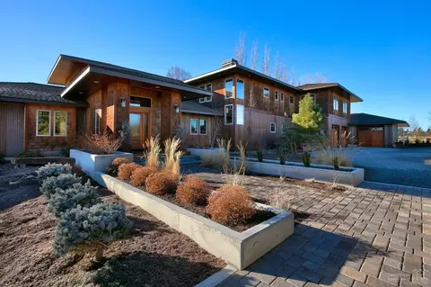 60875 Gosney Rd, Bend, OR 97702 photo 2