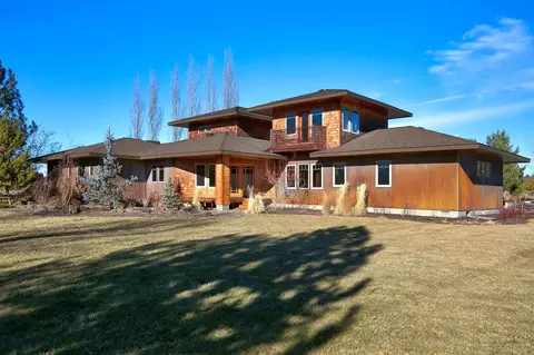 60875 Gosney Rd, Bend, OR 97702 photo 3