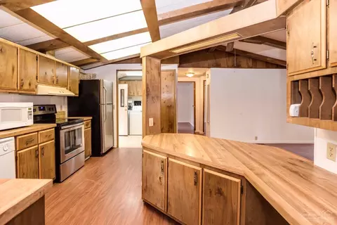 61108 Chuckanut Dr, Bend, OR 97702 photo 10