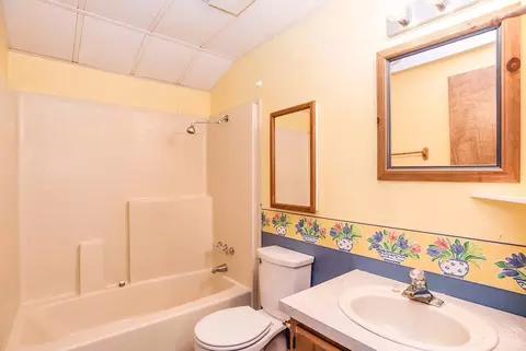 61108 Chuckanut Dr, Bend, OR 97702 photo 16