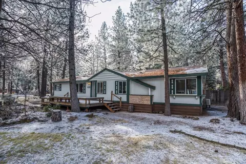 61108 Chuckanut Dr, Bend, OR 97702 photo 3