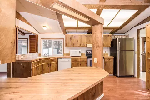 61108 Chuckanut Dr, Bend, OR 97702 photo 11