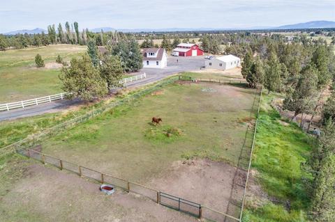 21075 Young Ave, Bend, OR 97701 photo 2