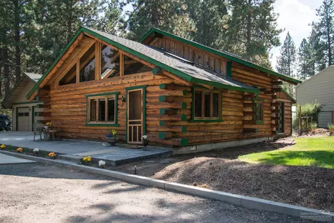 19245 Indian Summer Rd, Bend, OR 97702 photo 2