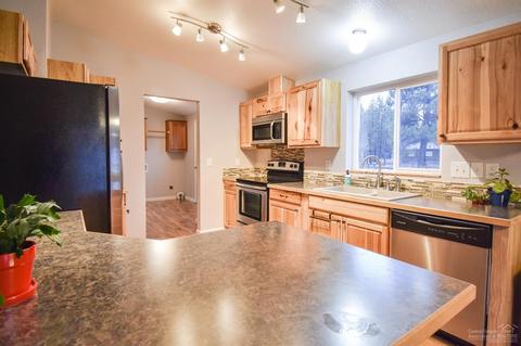 55855 Swan Rd, Bend, OR 97707 photo 9
