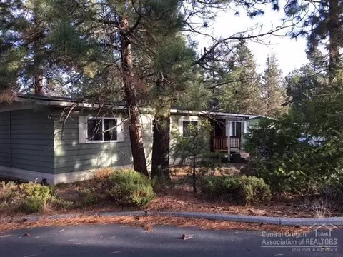 60964 Alpine Ln, Bend, OR 97702 photo 3