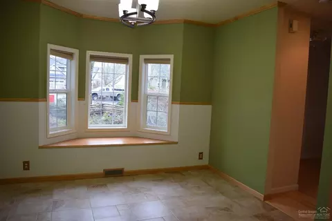 4374 Berry Ln, Eugene, OR 97404 photo 6