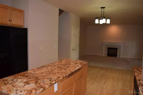 4374 Berry Ln, Eugene, OR 97404 photo 4